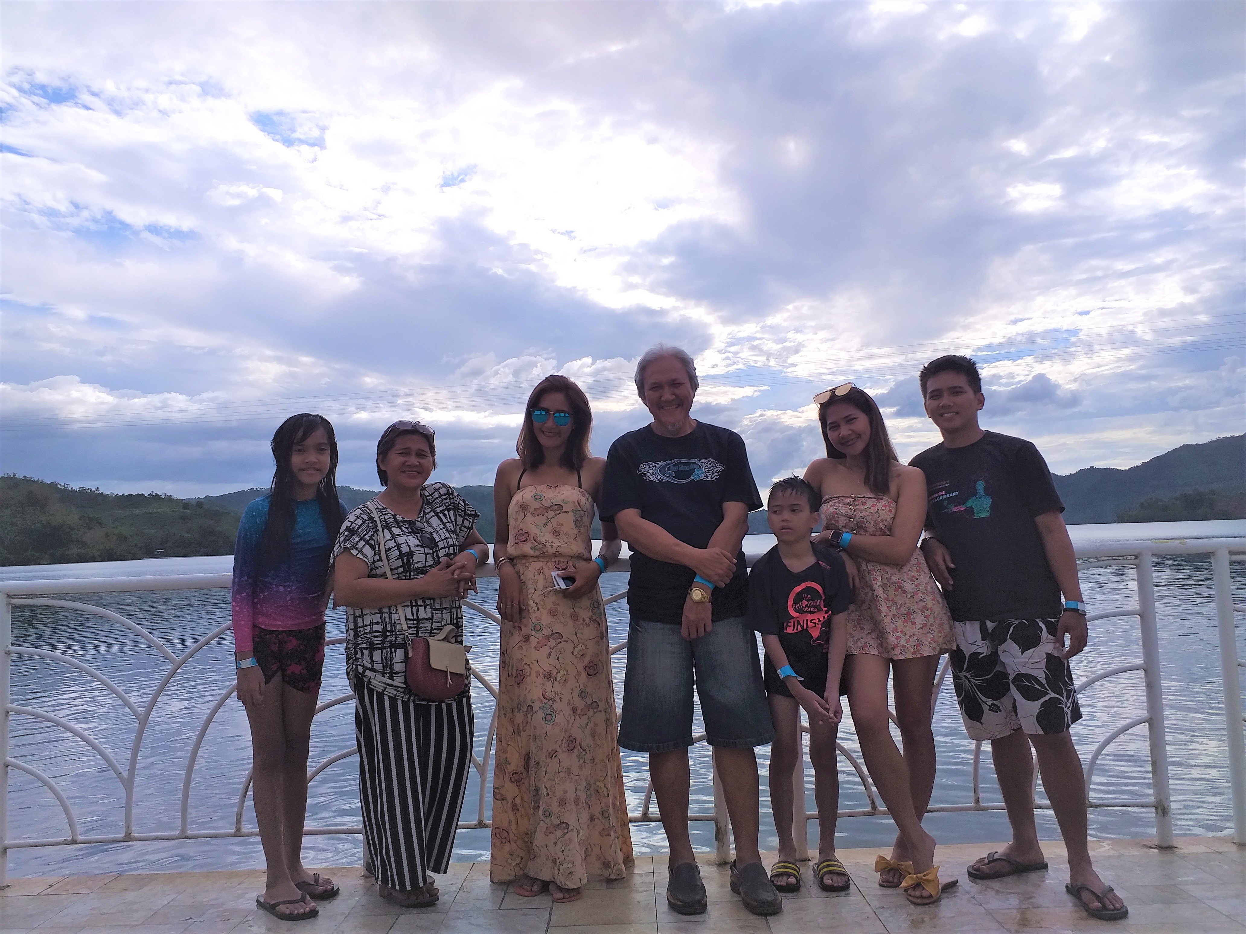Alindahaw Lakeview Resort-泳池
