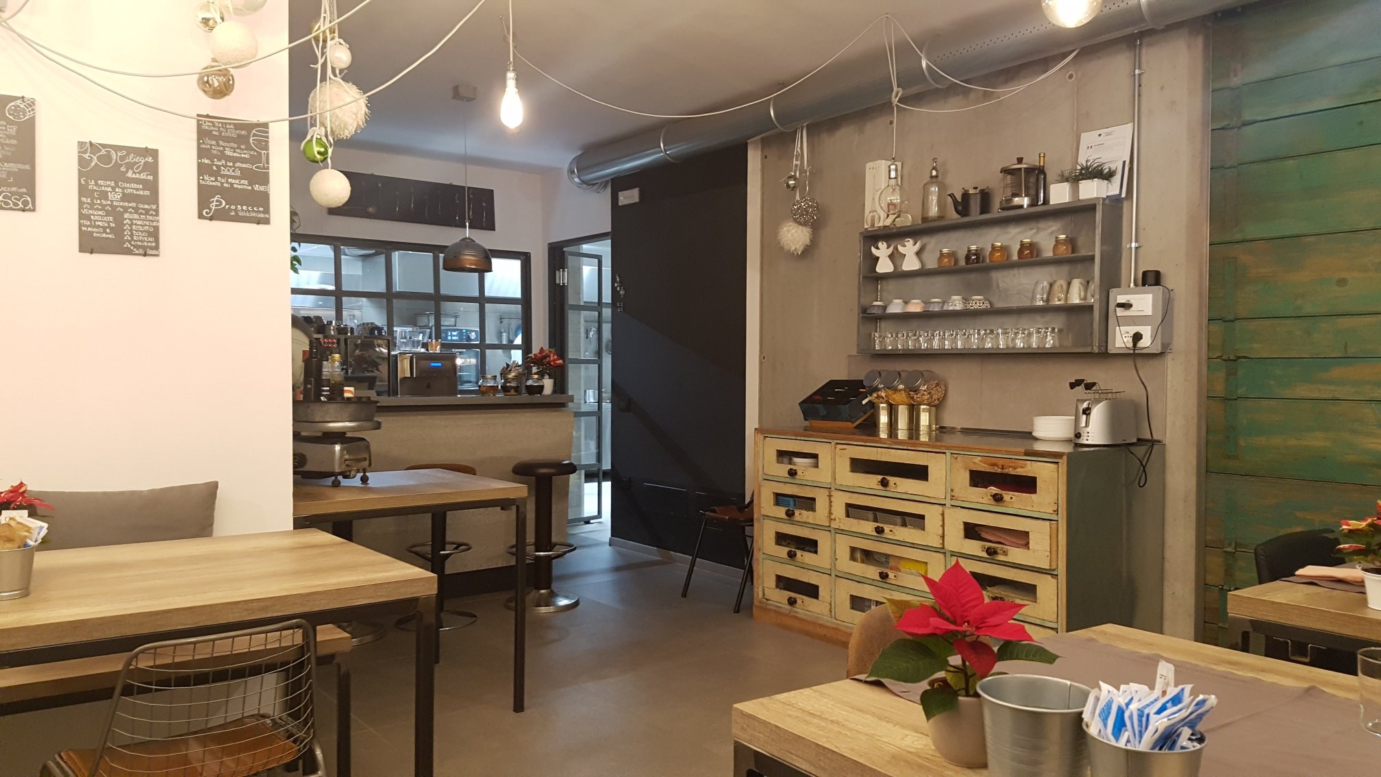 Pove 2.4 Hotel-餐饮