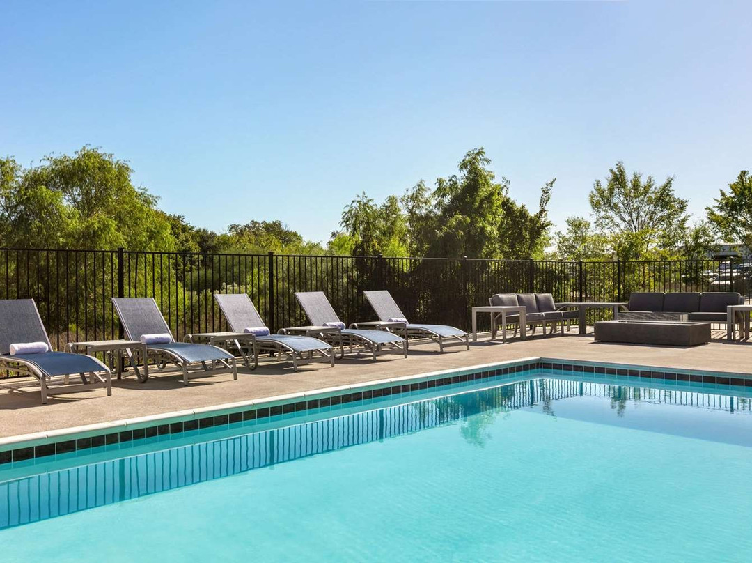 克利奇站北拉昆塔温德姆套房酒店主图