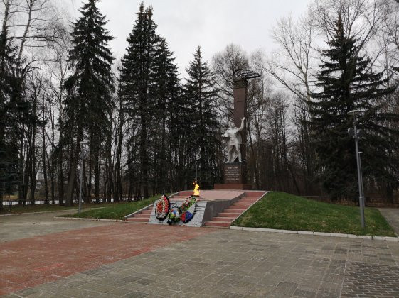 Memorial Complex Walk of Fame景点图片