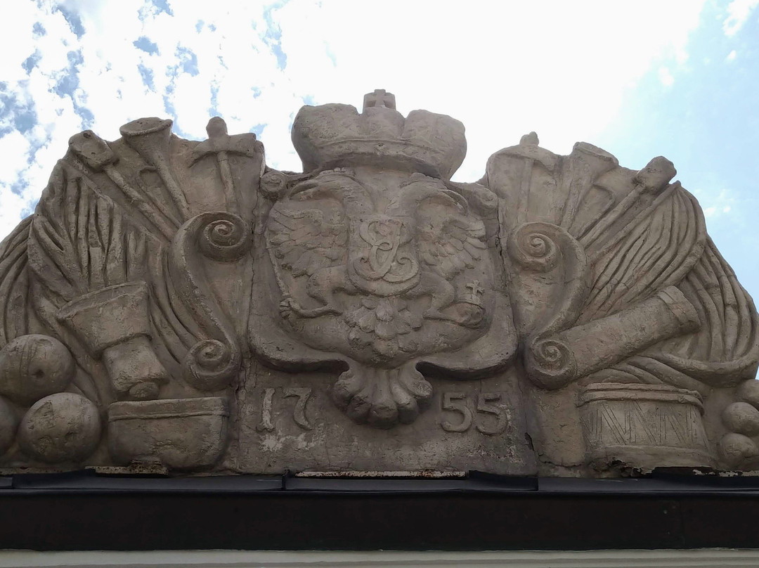 Monument Elizavetinskiye Gates-Orenburg必去景点