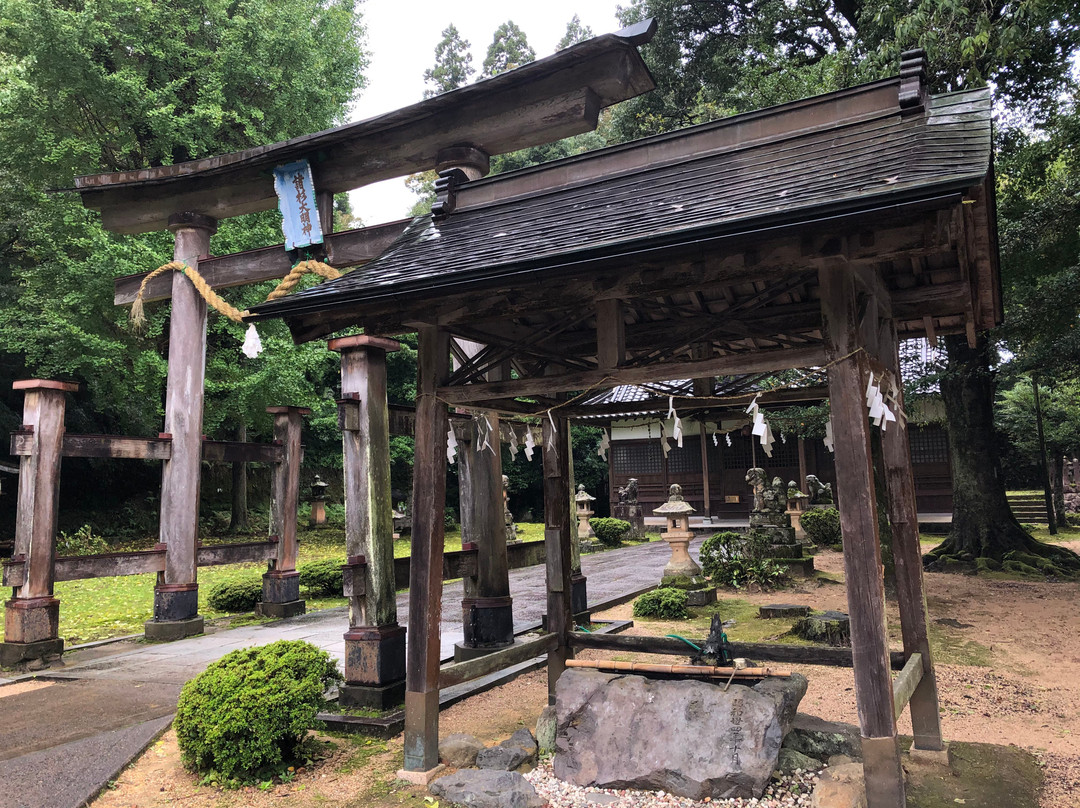 Morosugi Shrine-丰冈市必去景点