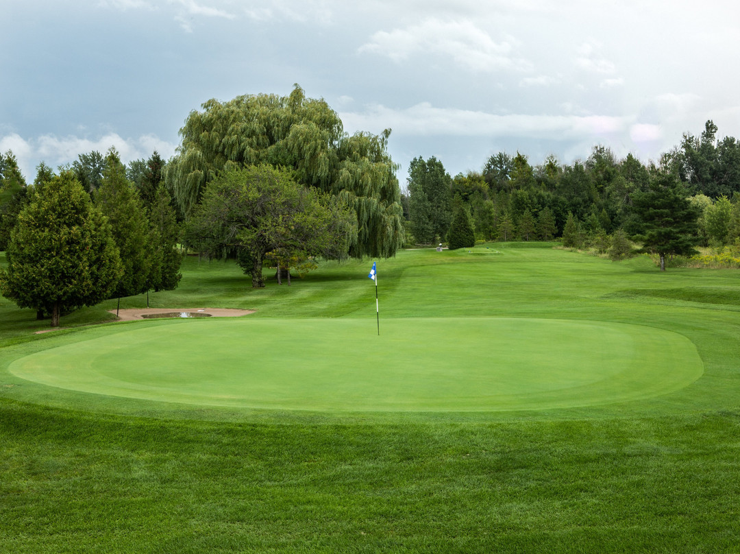 White Squirrel Golf Club景点图片
