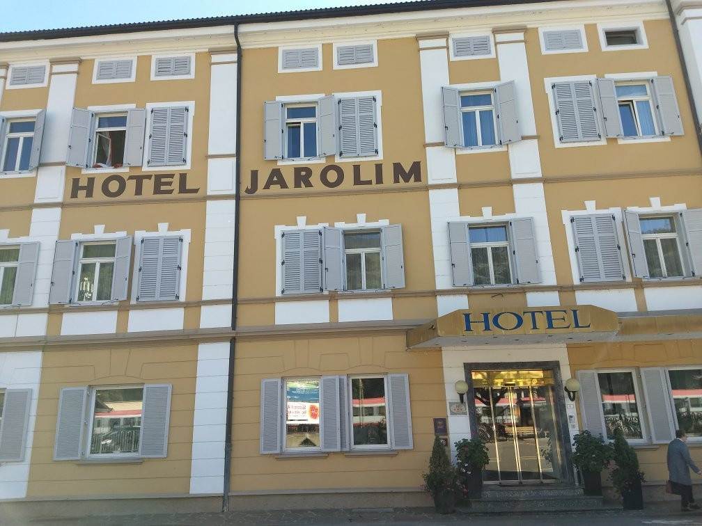 亚罗利姆酒店主图