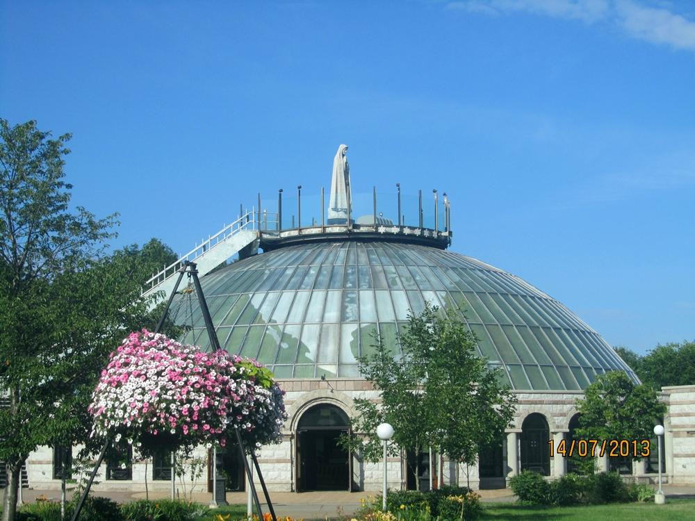 Basilica Of The National Shrine Of Our Lady Of Fatima景点图片