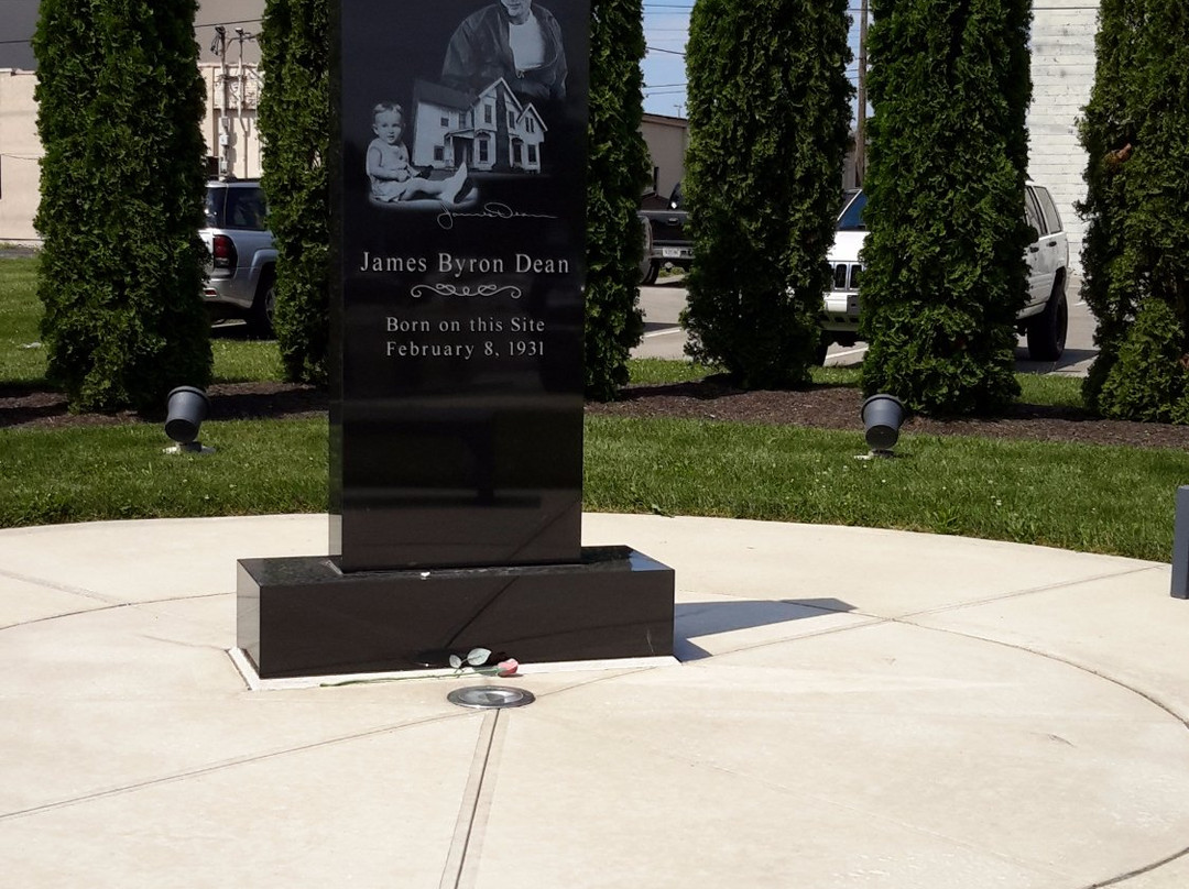 James Dean Birthsite Memorial景点图片