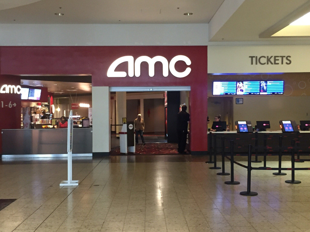 AMC Lake Square 12景点图片