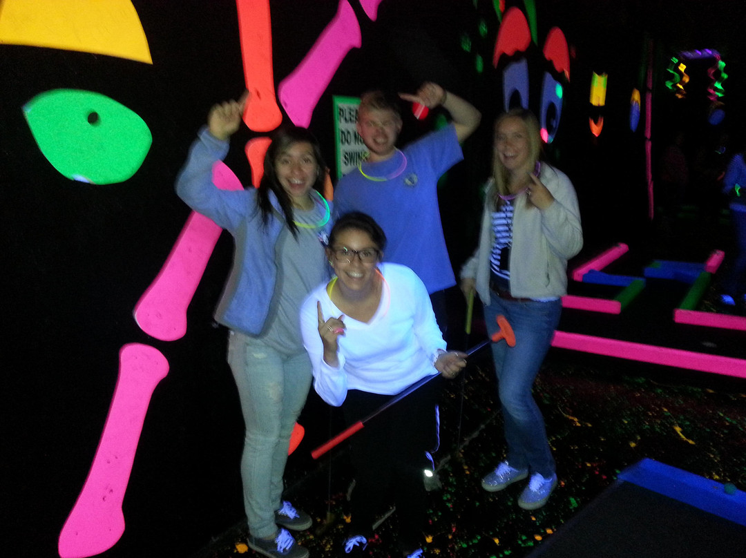 Lights Off Golf-阿马里洛必去景点