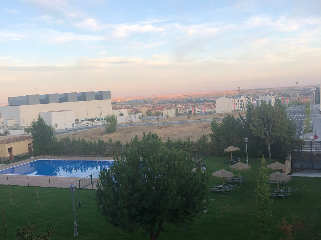 坎迪多酒店主图