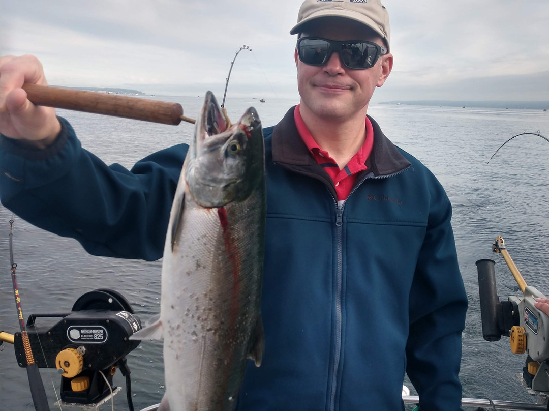 Fish Finders Private Charters-西雅图必去景点
