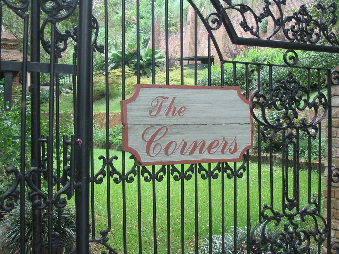 Corners Mansion Inn - A Bed and Breakfast主图