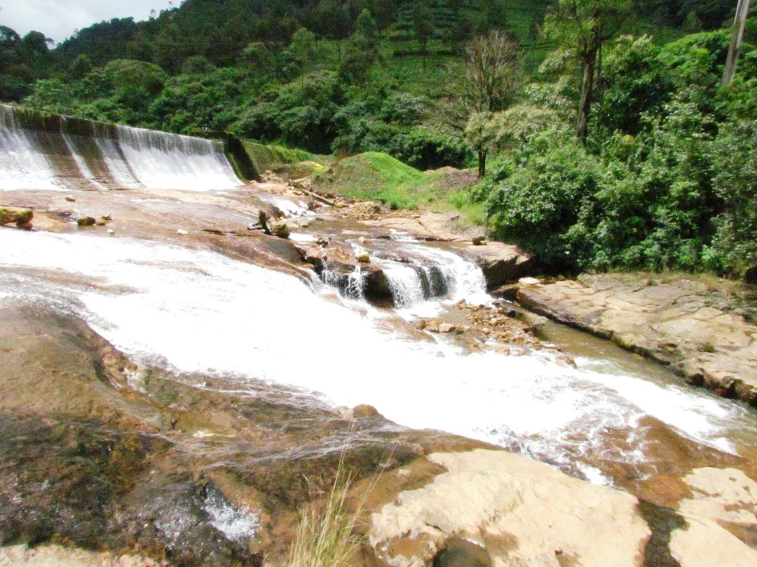 Viripara Waterfalls-伊杜基必去景点