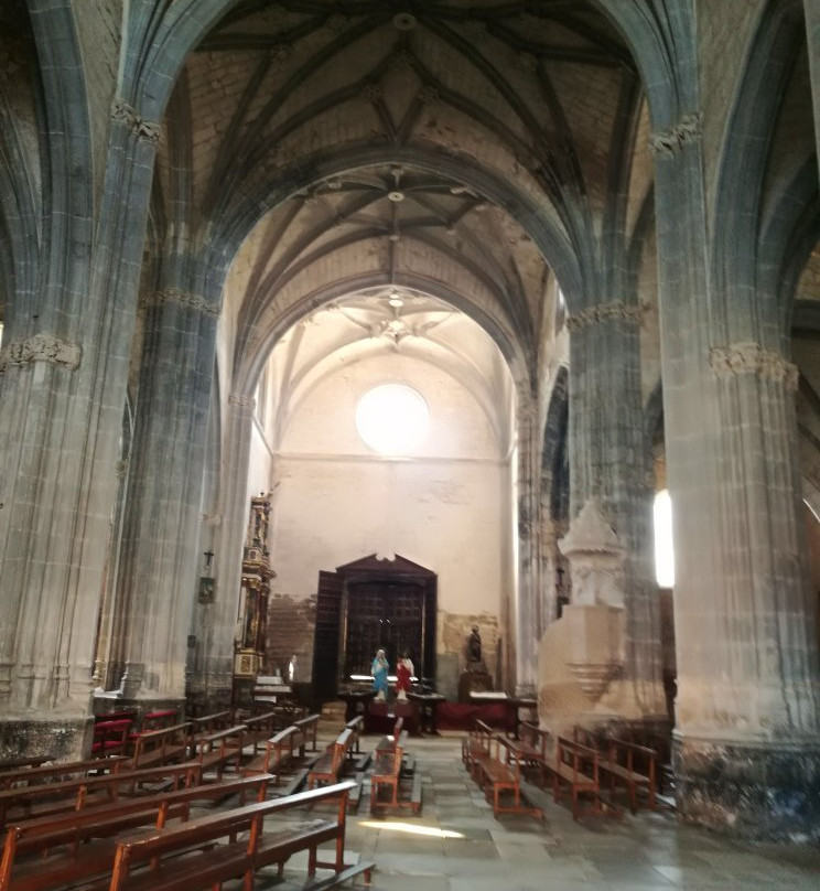 Real Colegiata Santa Maria del Campo-Santa Maria del Campo必去景点