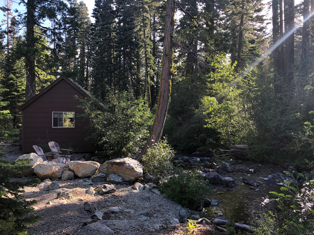 Gray Eagle Lodge主图