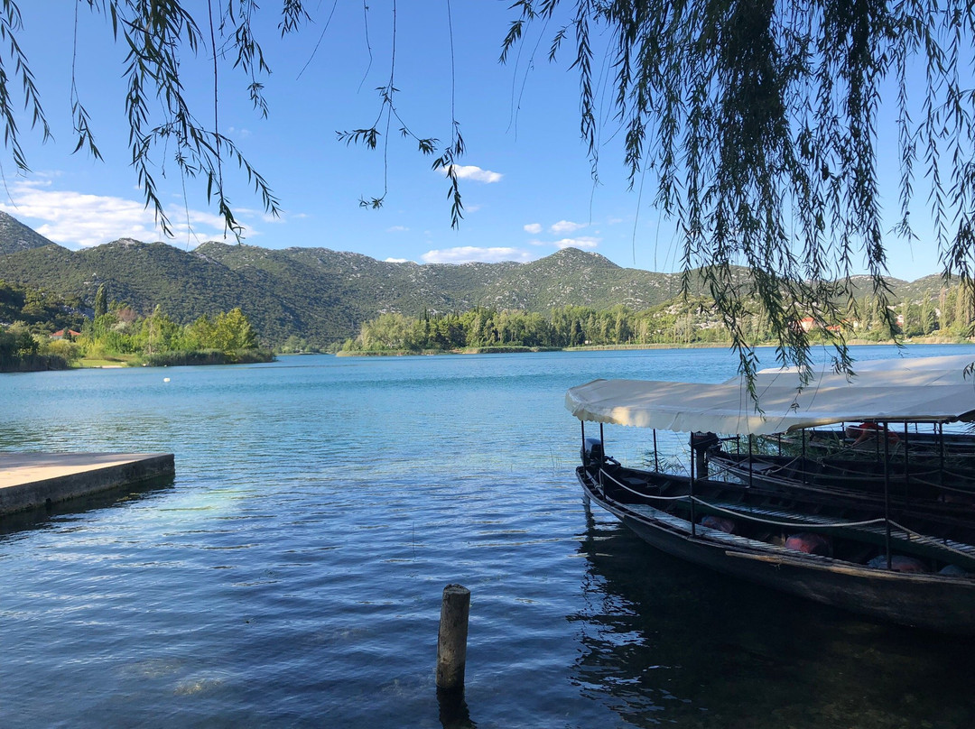 Bacina Lakes景点图片