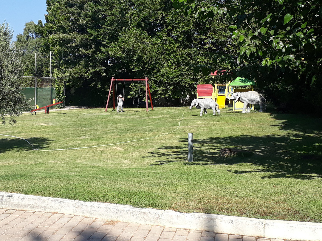 Plaza Resort Hotel主图