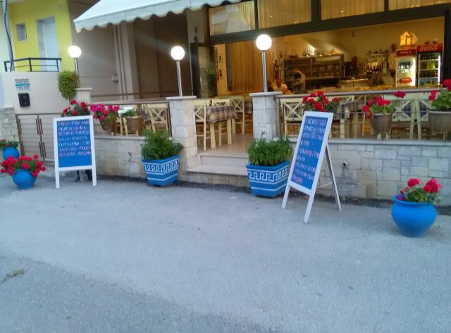 Mola Kalyva餐馆和美食-Taverna Mosxo... nostimies