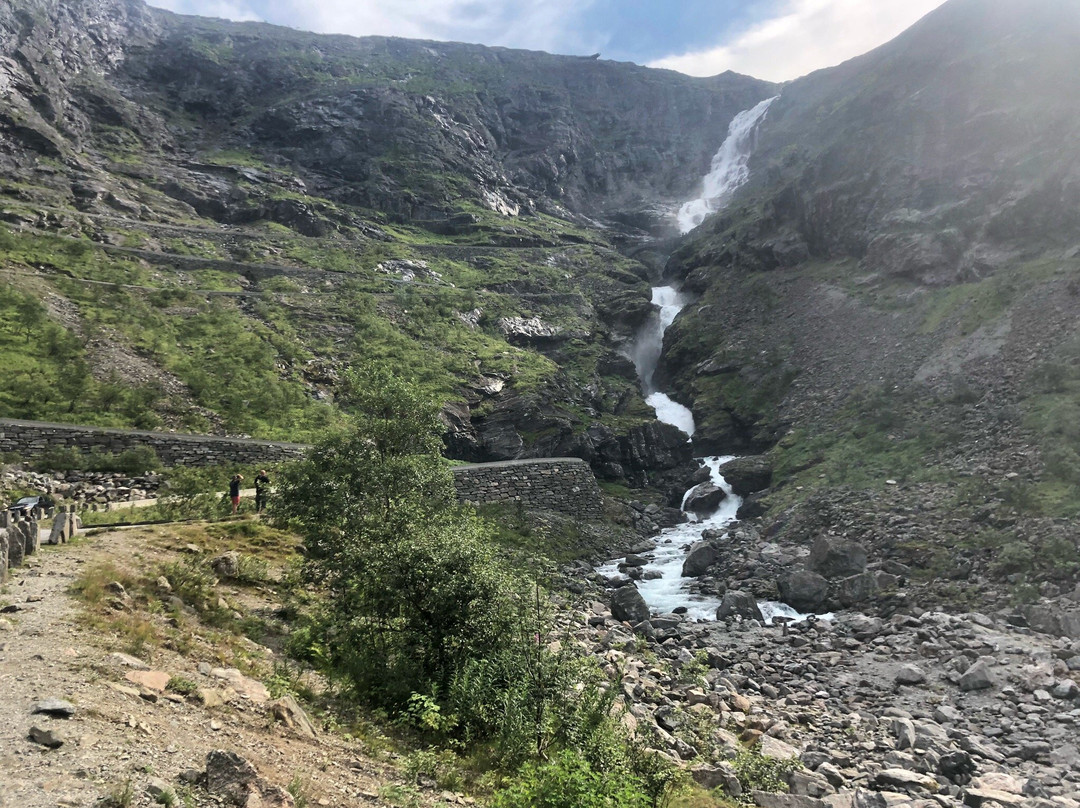 Stigfossen Waterfall-安道尔尼斯必去景点