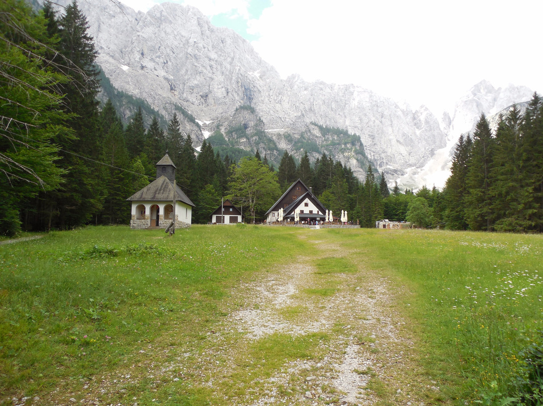 The Crne Vode Waterfall-Kranjska Gora必去景点