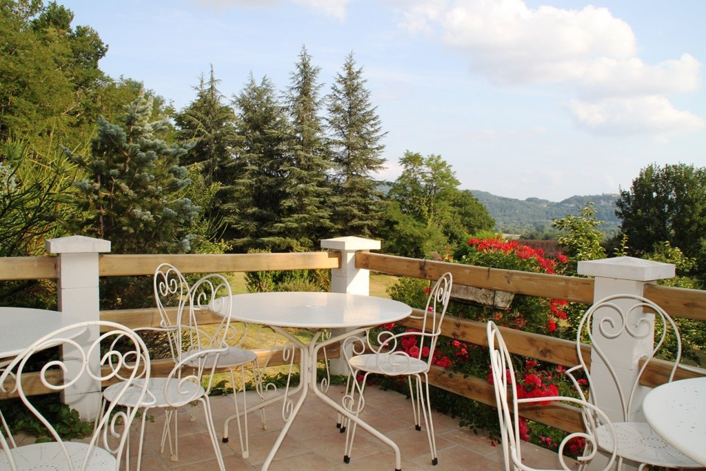 Hotel Le Clos Roussillon主图