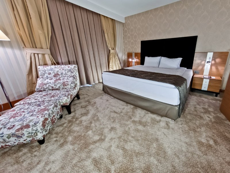 Riva Resatbey Luxry Hotel主图