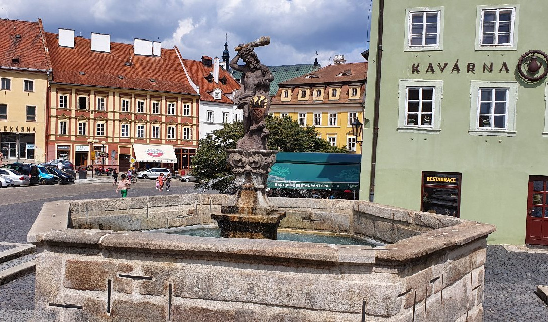 Herkulova Kašna - Hercules Fountain-黑普必去景点