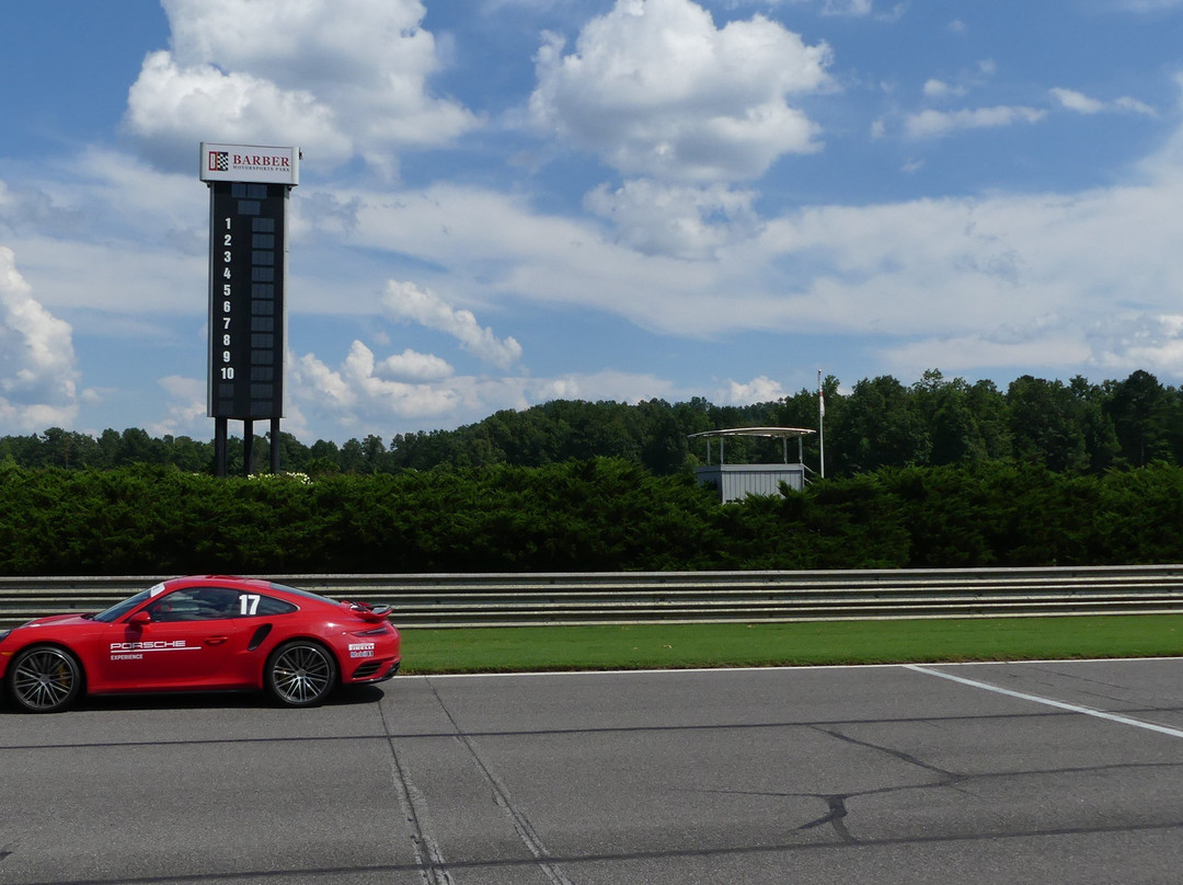 Porsche Track Experience景点图片