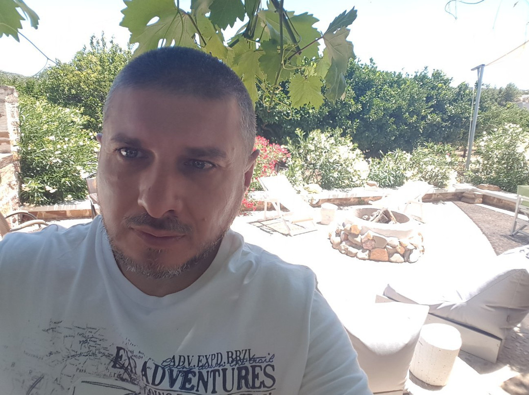 乌拉曼迪斯酒店主图