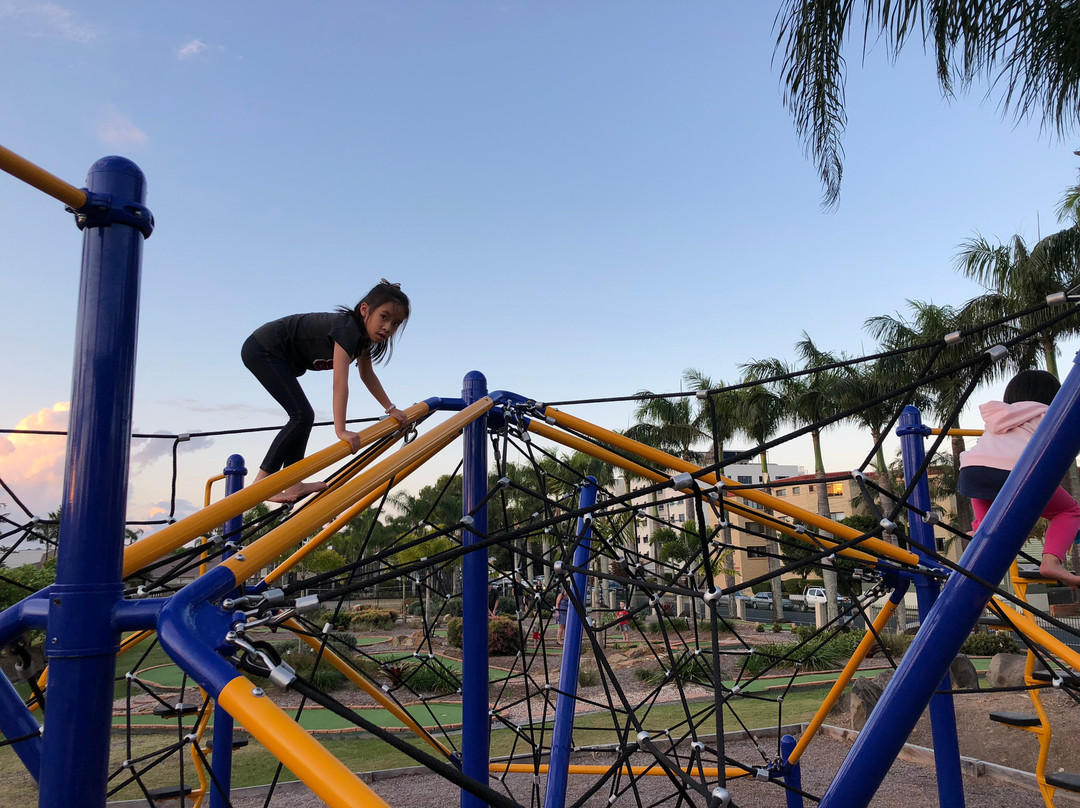 阳光海岸绿洲盛橡度假酒店主图