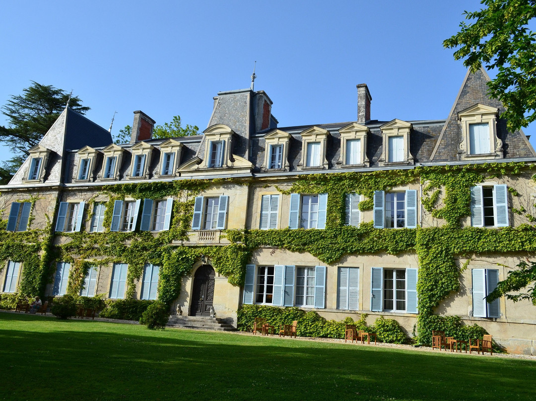 拉兰德城堡酒店主图