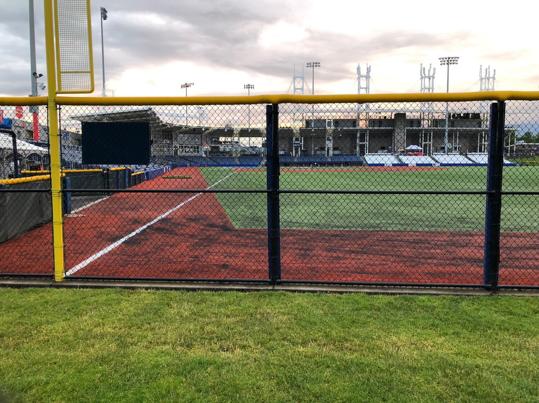 Ron Tonkin Field-希尔斯伯勒必去景点