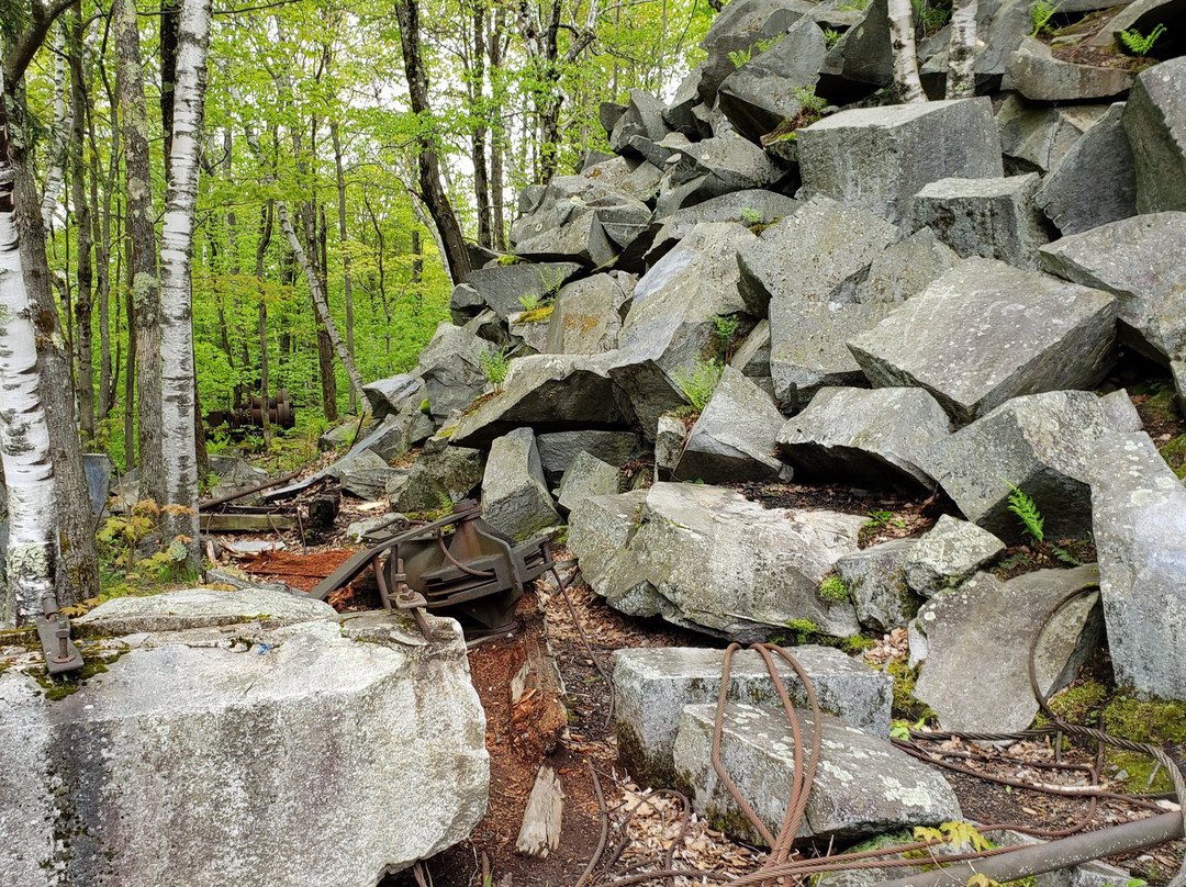Becket Land Trust Historic Quarry景点图片