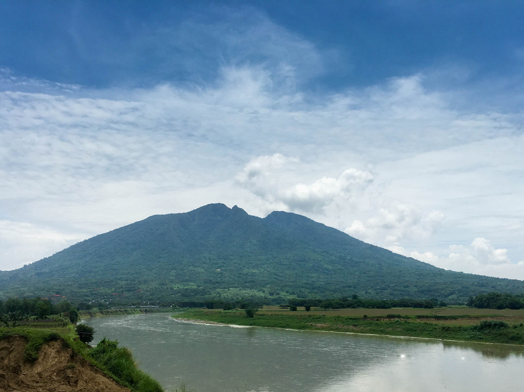 Mount Arayat景点图片