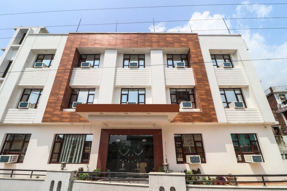 OYO 18857 Hotel Dev Bhoomi主图