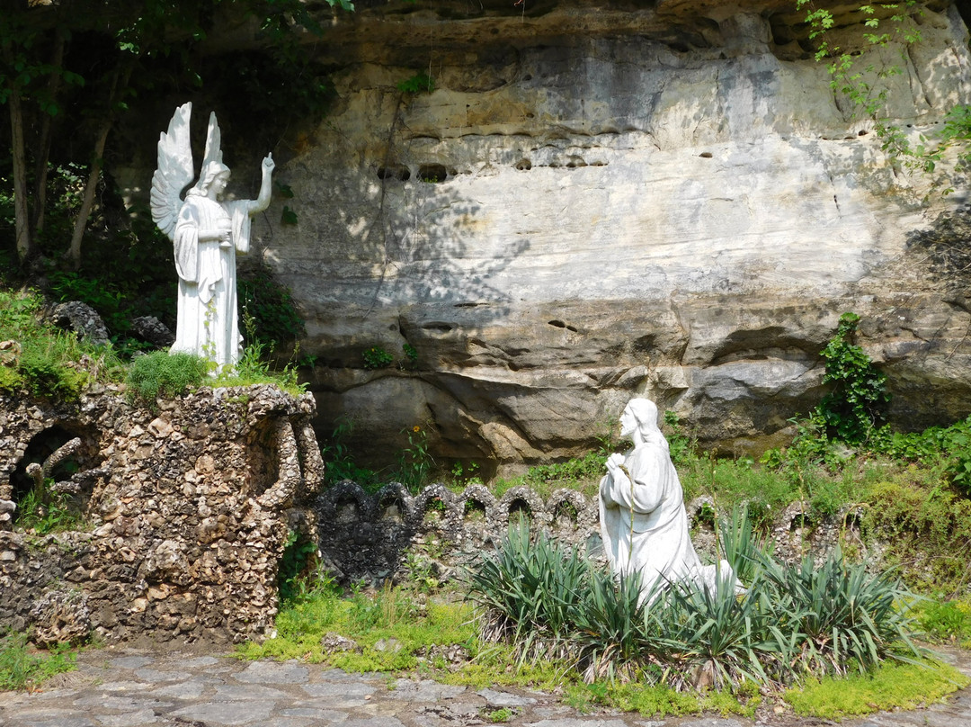 Black Madonna Shrine景点图片