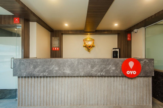 OYO13857帝国酒店主图