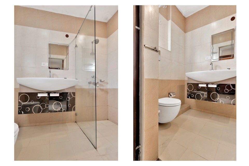 Super OYO Capital O Hotel Rudra Grand Near Kondapur x Road主图