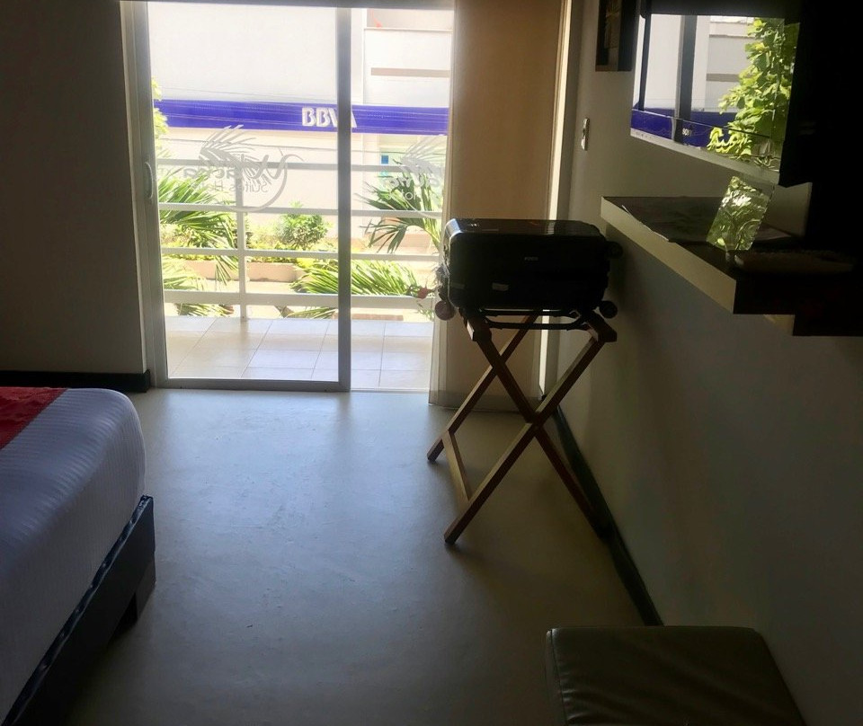 Waira Suites Hotel主图