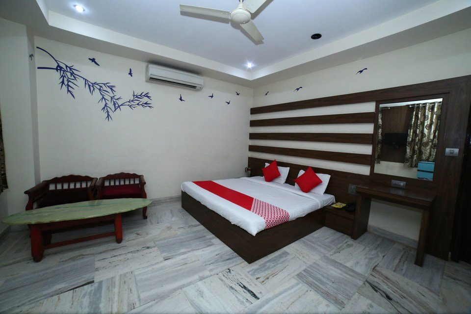 OYO 1067 Hotel Surbhi主图