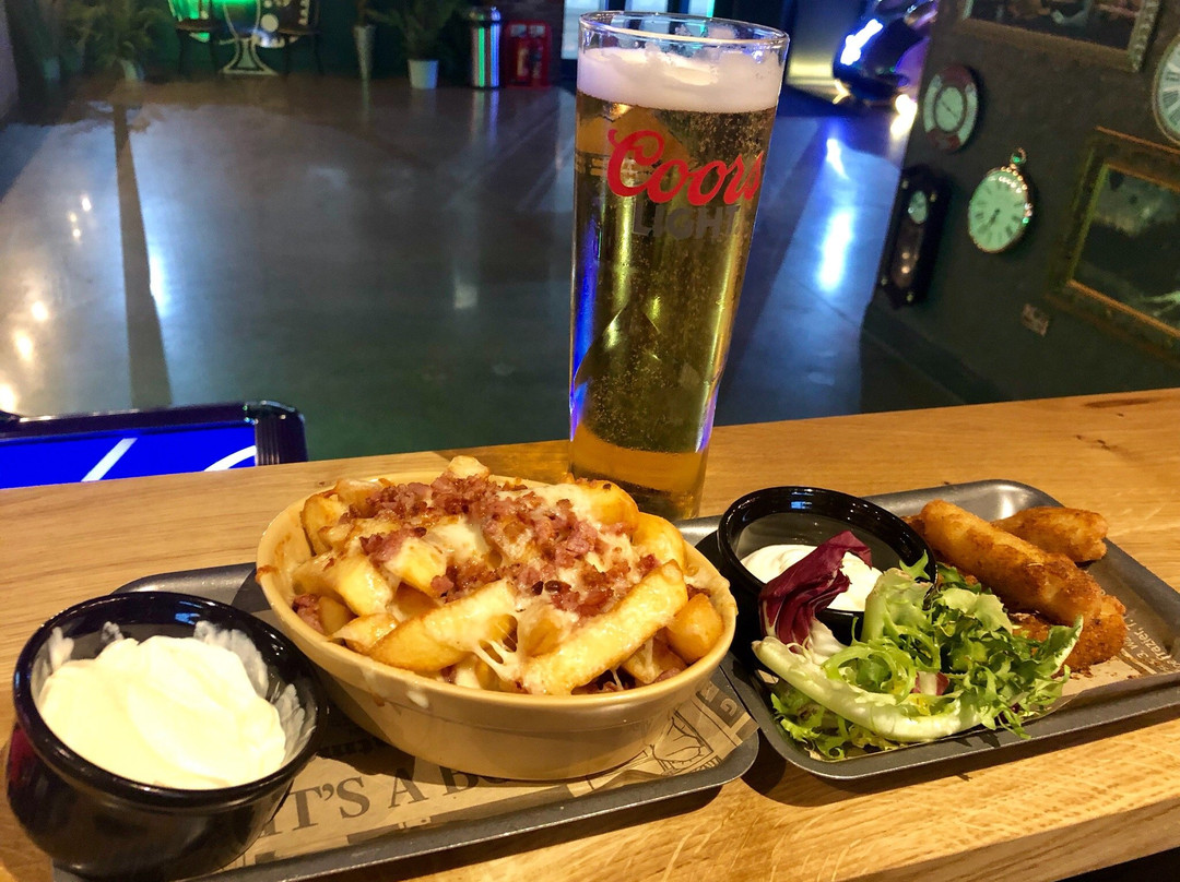 Farnham旅游景点-Ace of Lanes