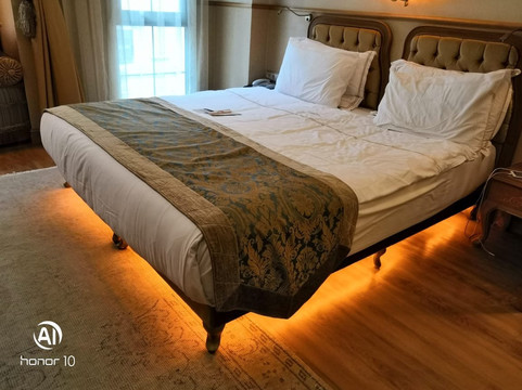 苏塔尼亚酒店主图