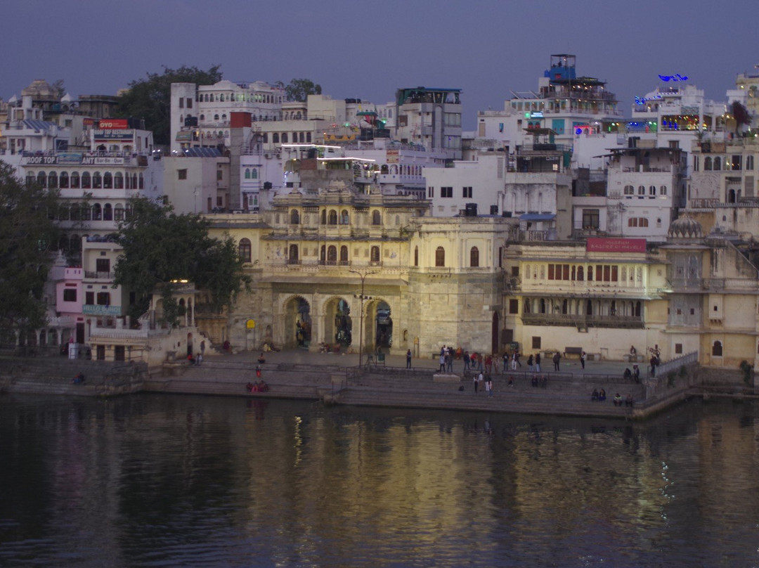 皮丘拉湖酒店主图