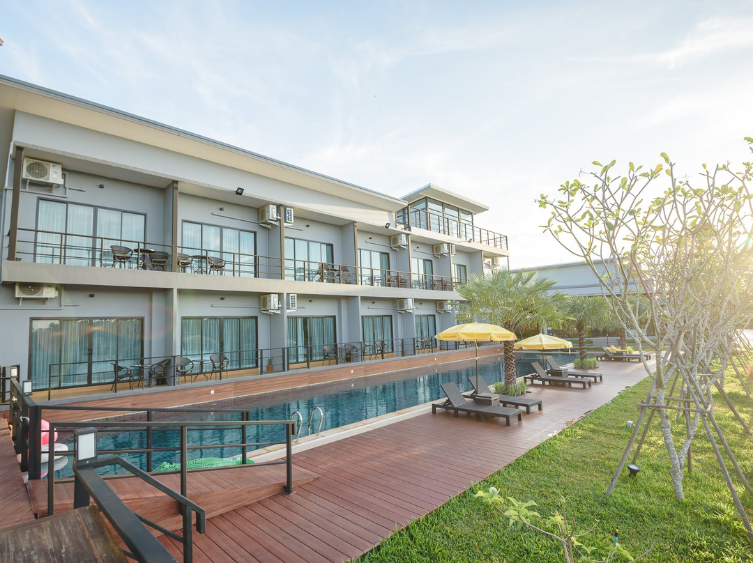 Phuengluang Riverside Hotel Chanthaburi主图