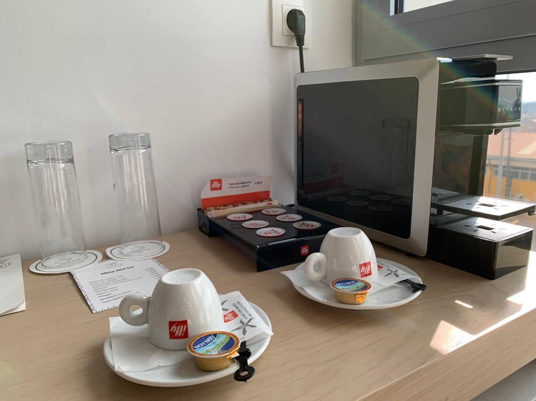 White Luxury Rooms主图