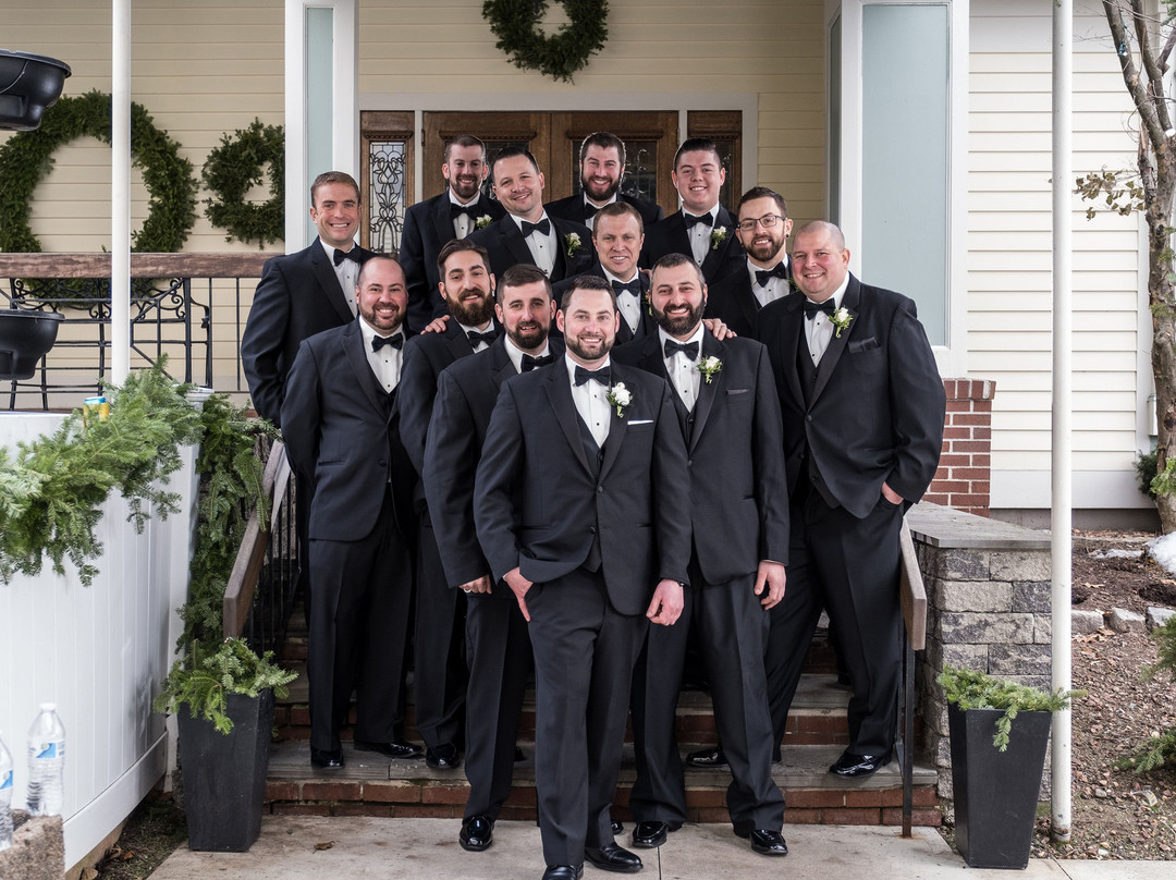 D. Hotel Suites and Spa主图