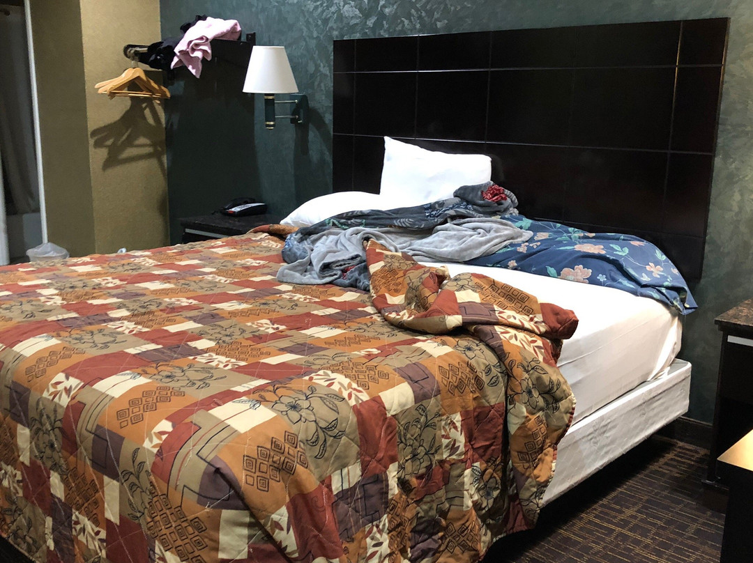 水晶温泉套房酒店主图