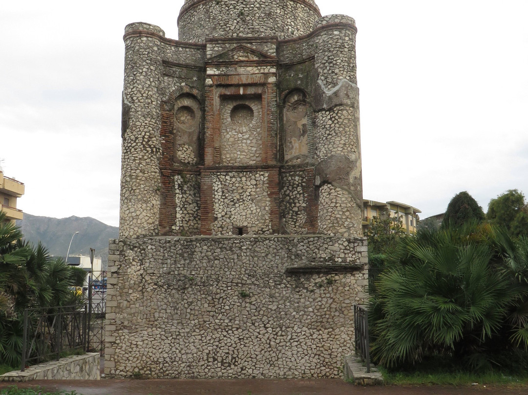 Mausoleo la Conocchia景点图片