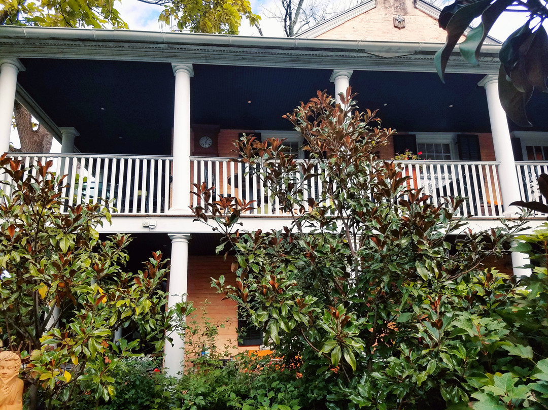 Porches on the Towpath主图