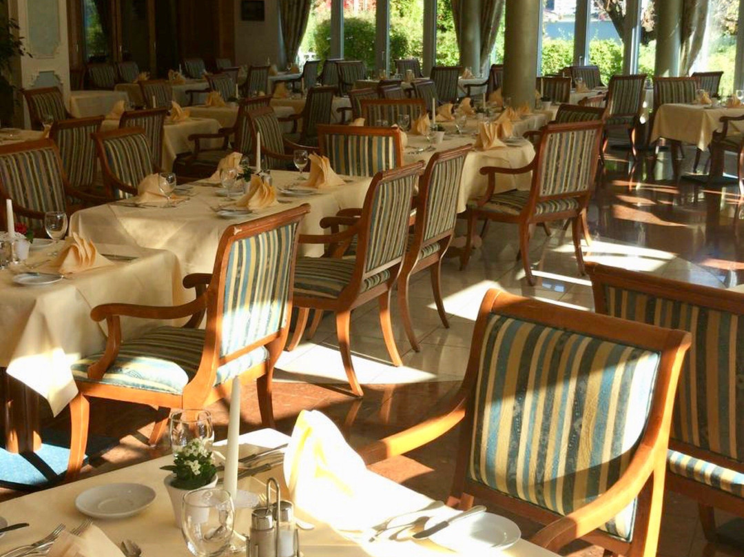 Thumersbach餐馆和美食-Imperial Cafe-Bar