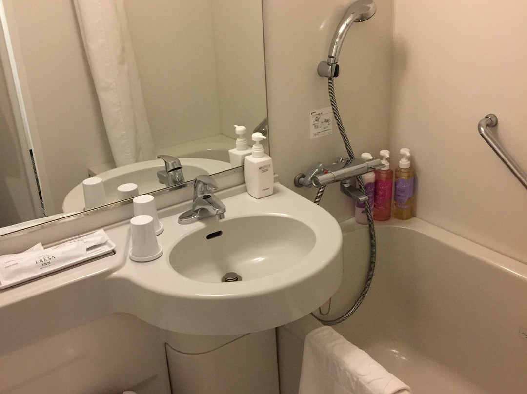 相铁夫里萨新桥西必亚酒店主图